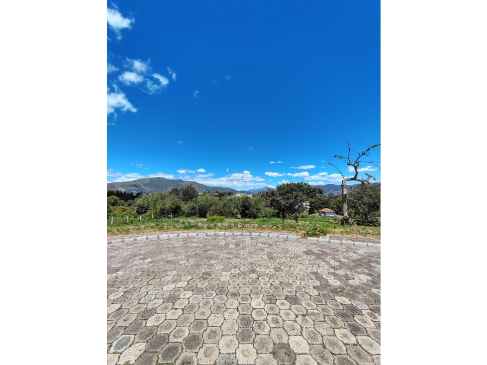 360mil Venta 3 Terrenos Tumbaco en urb. Privada