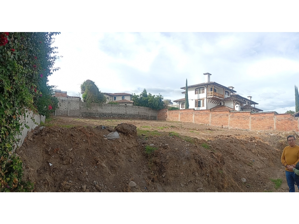 Venta Terreno en El Limonar 623 m² en un conjunto de Cumbayá - 4