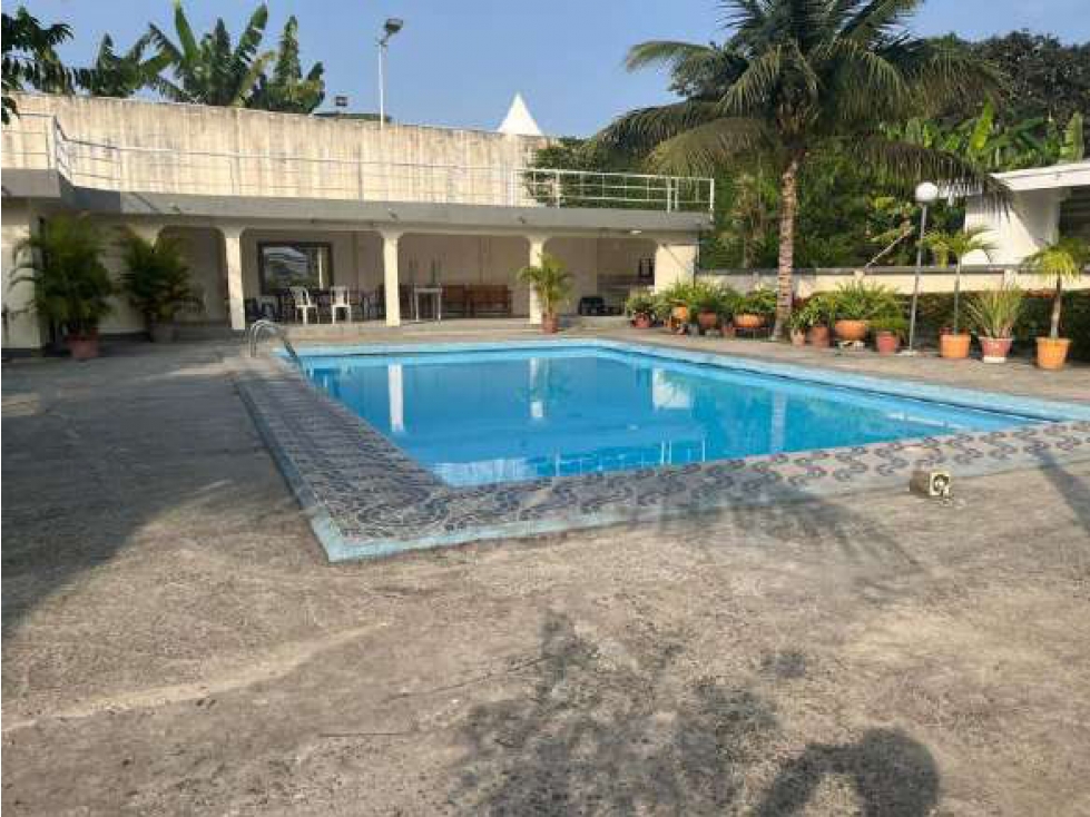 Venta Casa Portoviejo 2023 m² de terreno cerca al CC Capital Shopping — foto 2