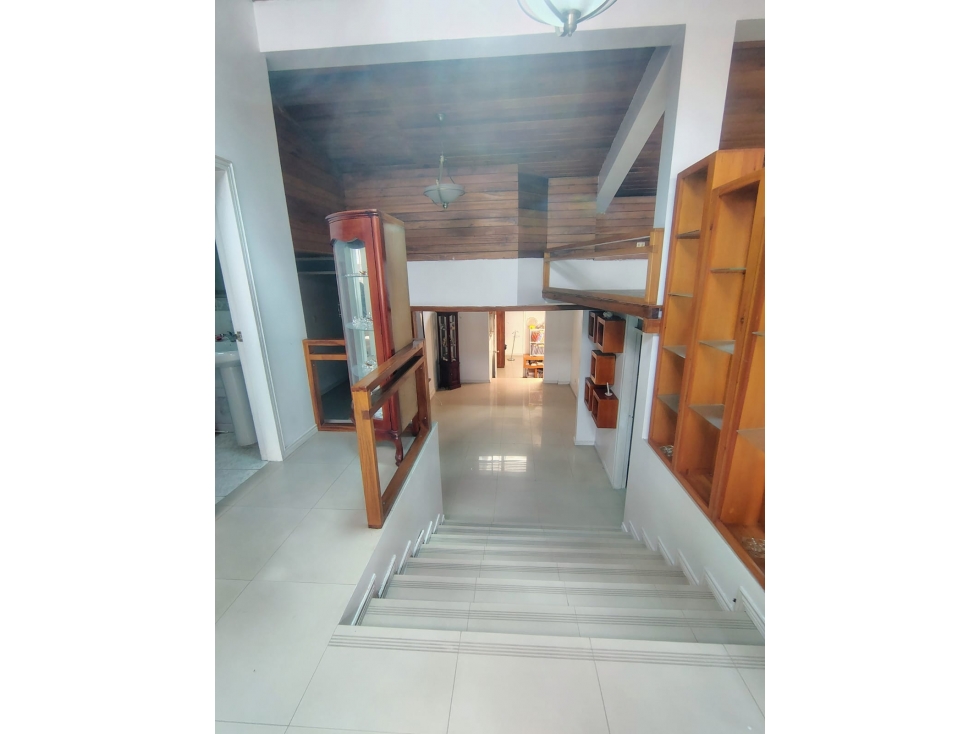 145mil Casa amplia en venta en La Florida, Quito, con 410 m² — foto 5
