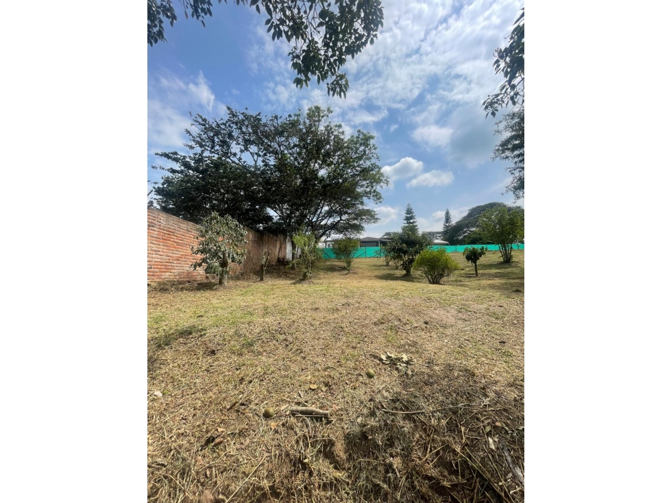 258mil Venta Terreno en el Conjunto en Tumbaco 1.123 m² - 2
