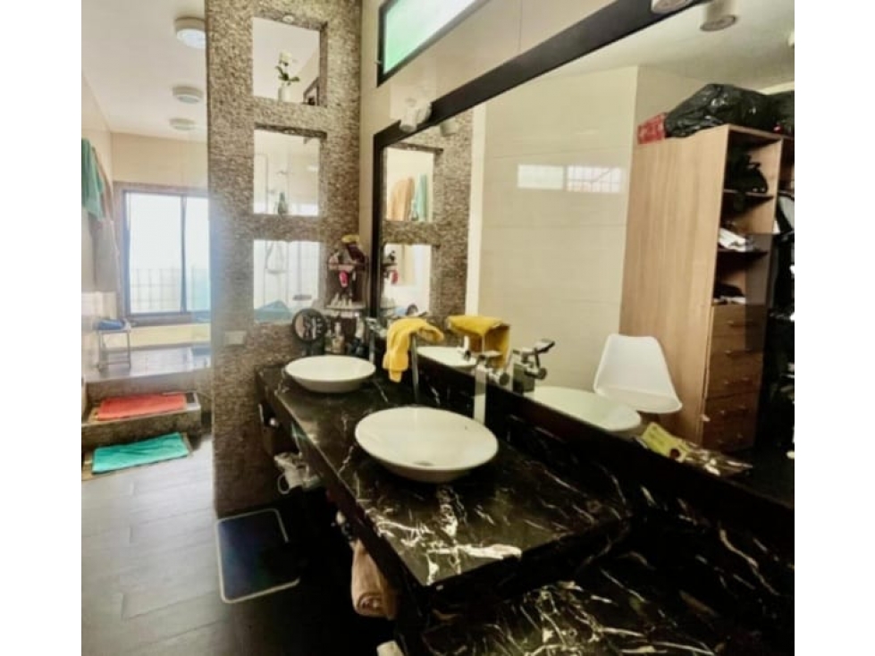 330mil Venta Casa moderna Vía a la Costa, Urb Puerto Azul, con piscina — foto 6