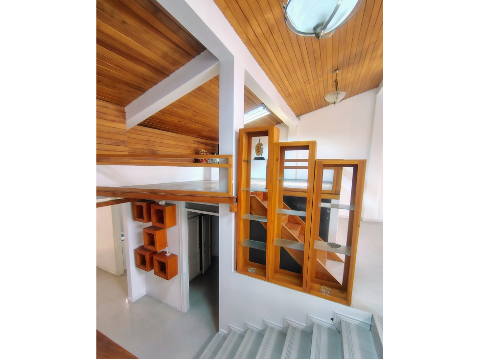 145mil Casa amplia en venta en La Florida, Quito, con 410 m² — foto 2