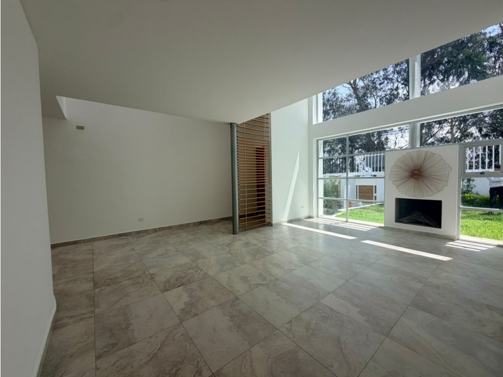 223mil Venta Casa de 209m2 sector Rancho San Francisco en conjunto — foto 2