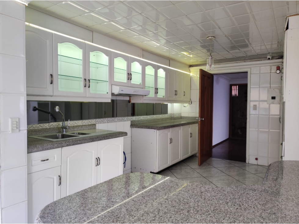 120mil Amplio Departamento, Gaspar de Villarroel, Eloy Alfaro, Batan — foto 2