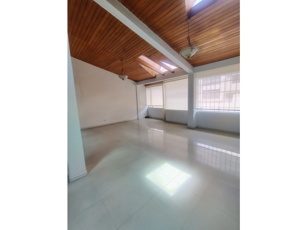 145mil Casa amplia en venta en La Florida, Quito, con 410 m² — foto 4