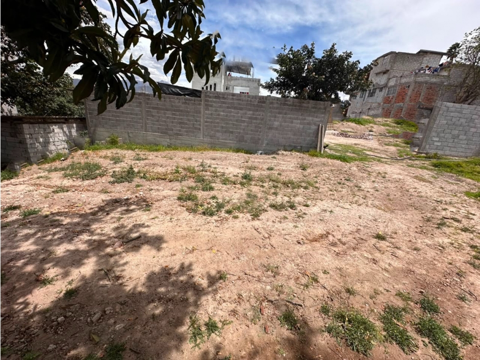 34500 Venta Terreno Churoloma Tumbaco 243m² plano, derechos y acciones