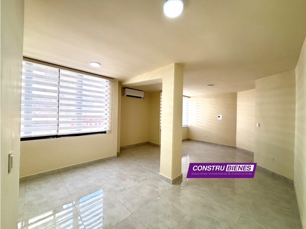 Oficina en renta Excelente ubicación en Manta (Calle 13 y Av. 19) - 2