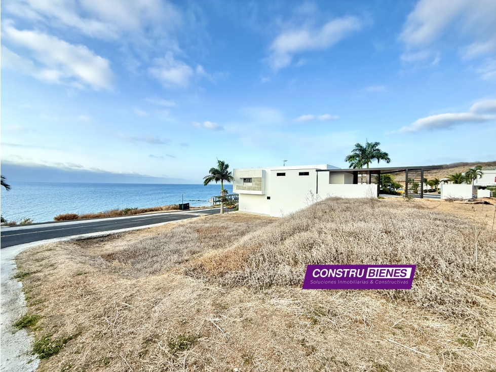 Terreno exclusivo en esquina con vista al mar en Marina Blue, Manta