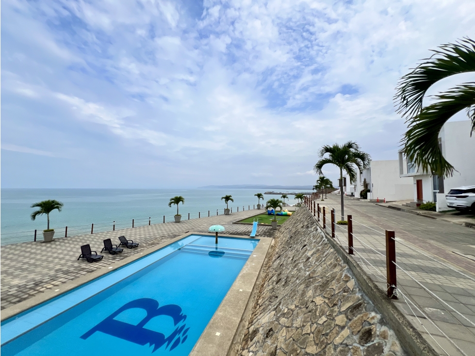 Departamento con salida al mar en Urb. Punta Blanca Manta / Jaramijó