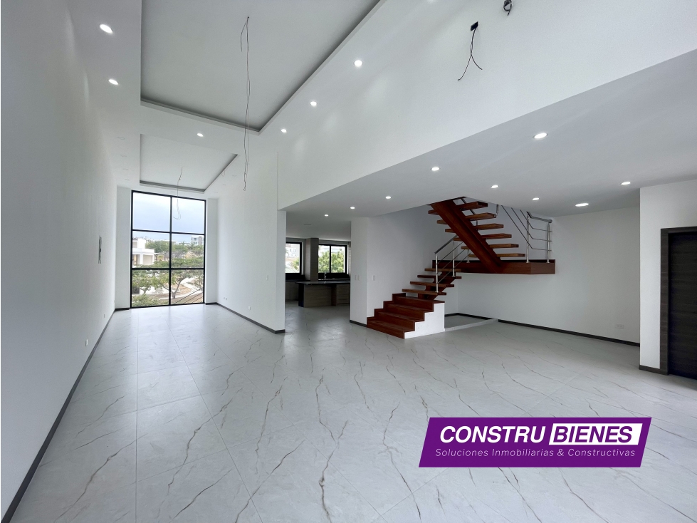Casa con piscina en urbanización Ciudad del Mar, Manta — foto 2