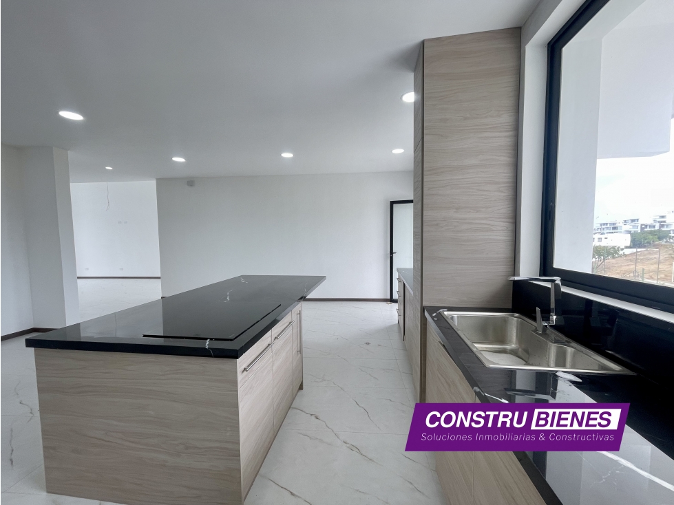 Casa con piscina en urbanización Ciudad del Mar, Manta — foto 4