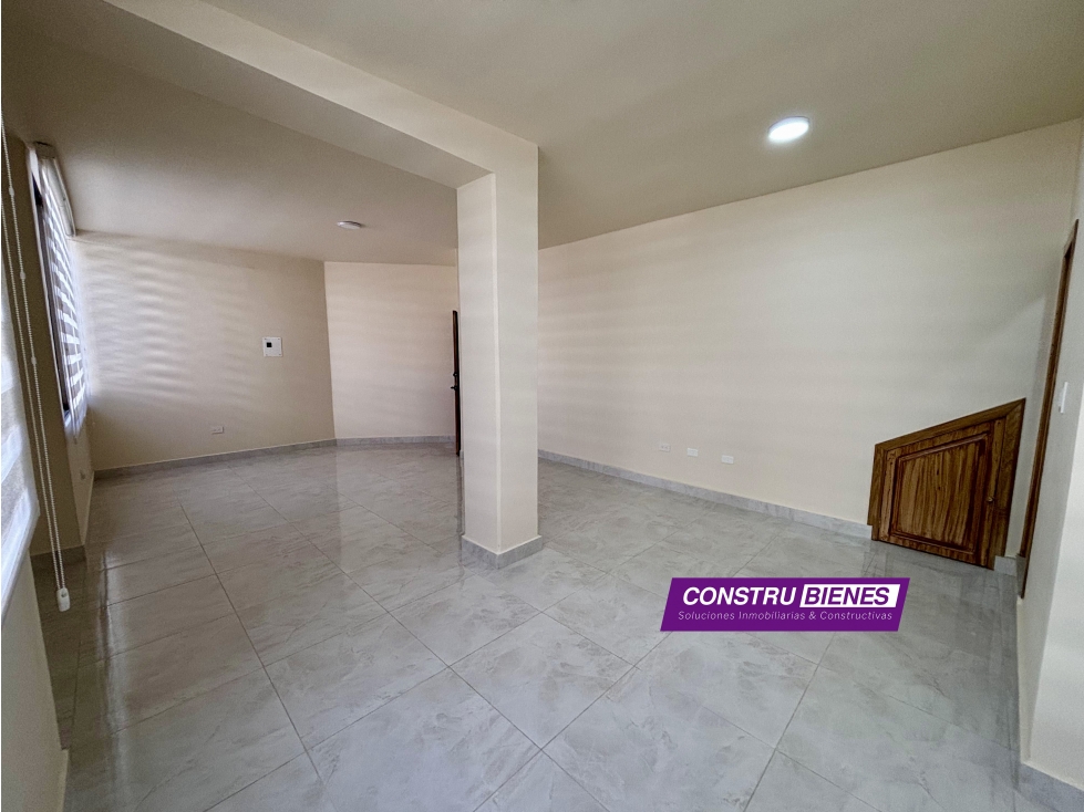 Oficina en renta Excelente ubicación en Manta (Calle 13 y Av. 19) - 3