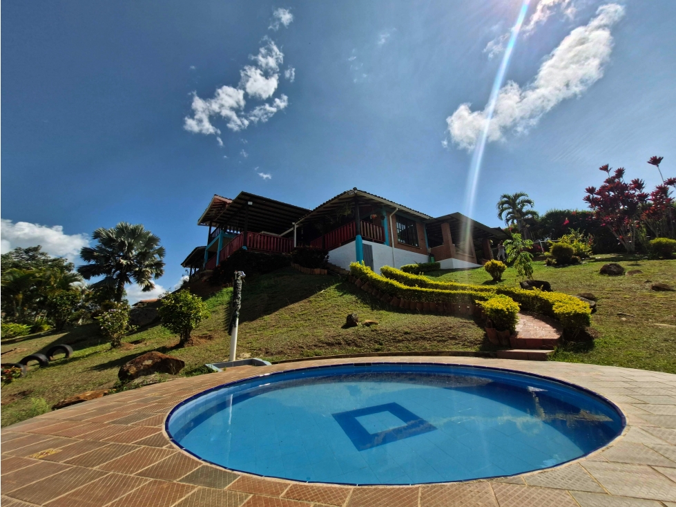 Alquiler FINCA Villa Jennifer - El Carmen Dagua km 30 Valle del Cauca - 1