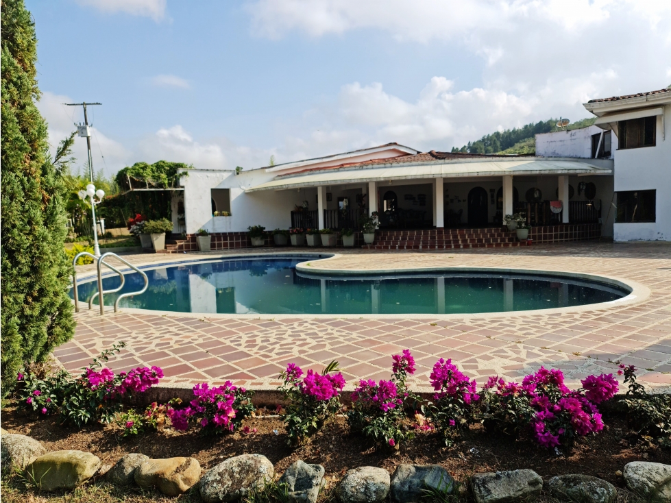 Venta FINCA El Carmen Borrero Ayerbe Km 30 Valle del Cauca - 1