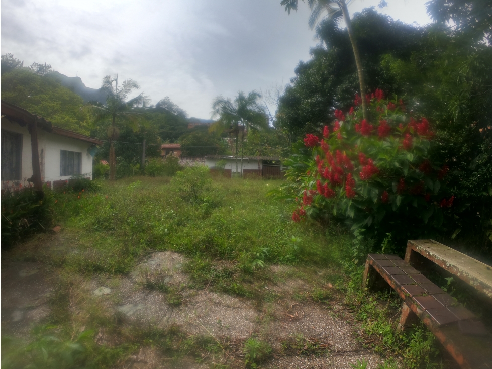 VENDO LOTE EN COPACABANA, FRENTE A LA PISCINA OLIMPICA — foto 6