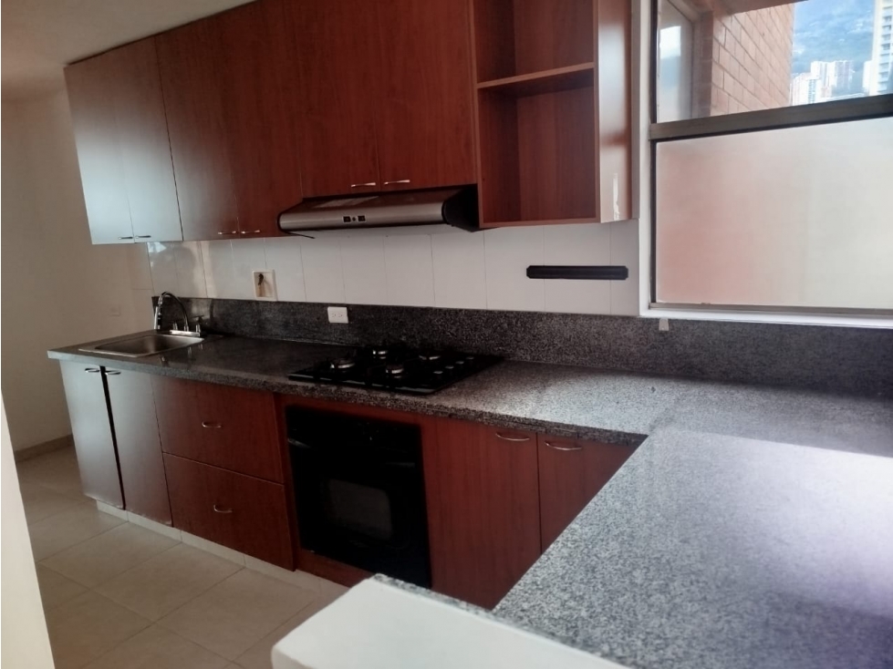 Apartamento en venta en la exclusiva Loma de Los Parra, El Poblado — foto 3