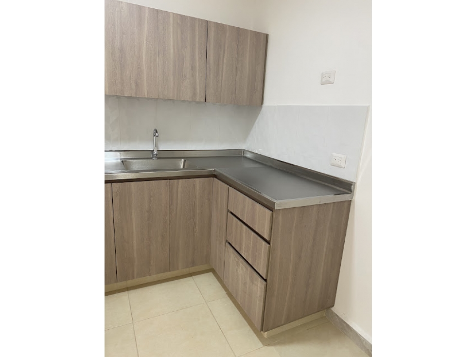 Vendo Amplio Apartamento en el Barrio el Salvador Medellìn 153m2 — foto 2