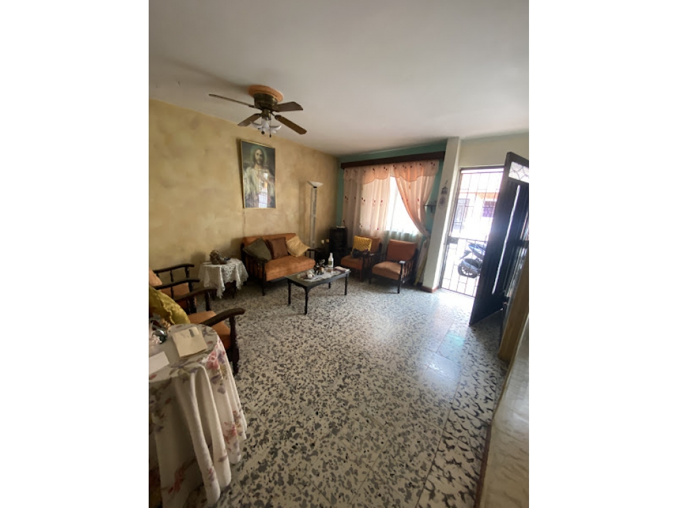 Vendo Edificio en Itagui 3 pisos con 4 unidades de vivienda - 2