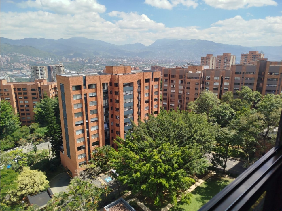 Apartamento en Venta en el Poblado Los Balsos, Medellín — foto 2