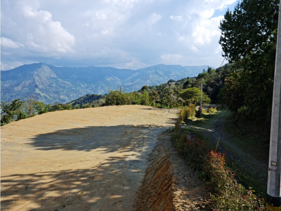 VENDO LOTE EN NORTE AMERICA, PARCELACION CALIFORNIA BELLO