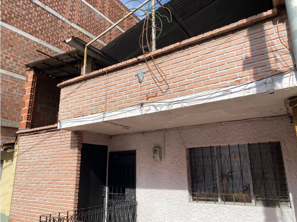 Casa lote en venta en el barrio obrero Bello — foto 2