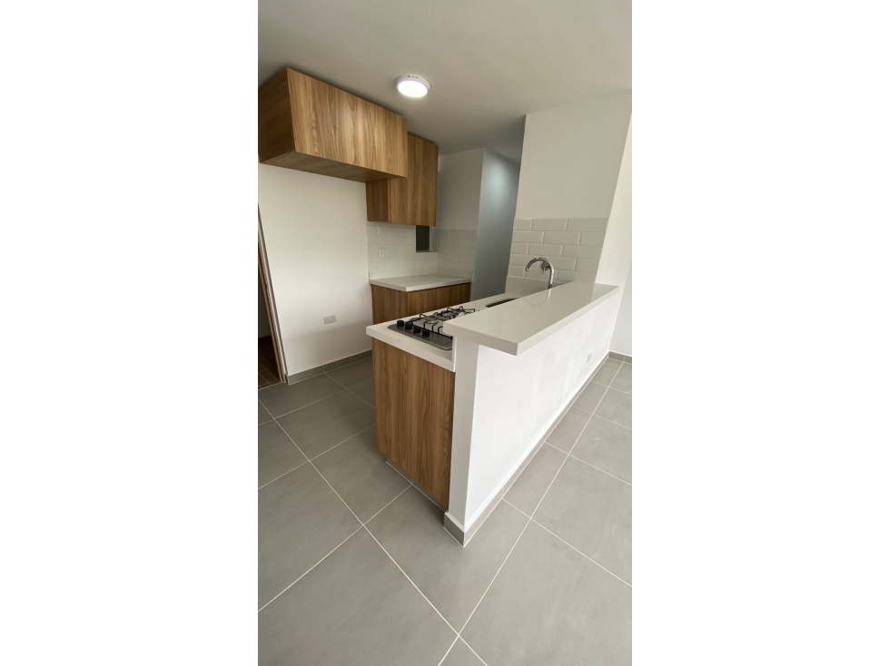 Arriendo Apartamento Nuevo en la unidad Nogales Bello- San Gabriel — foto 2