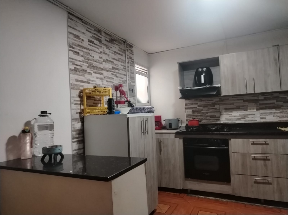 Vendo Apartamento de 2 niveles en Belén, Unidad Altos del Castillo
