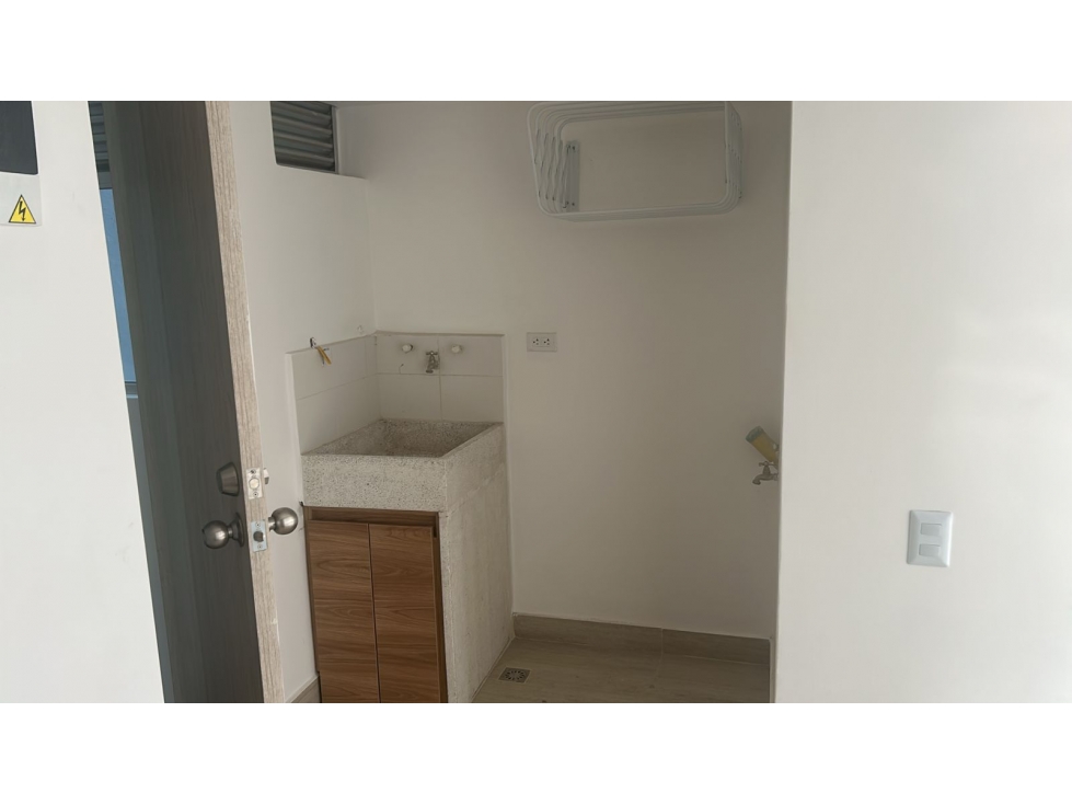 Arriendo Apartamento en Cerro Claro, Niquia Terranova Bello — foto 2