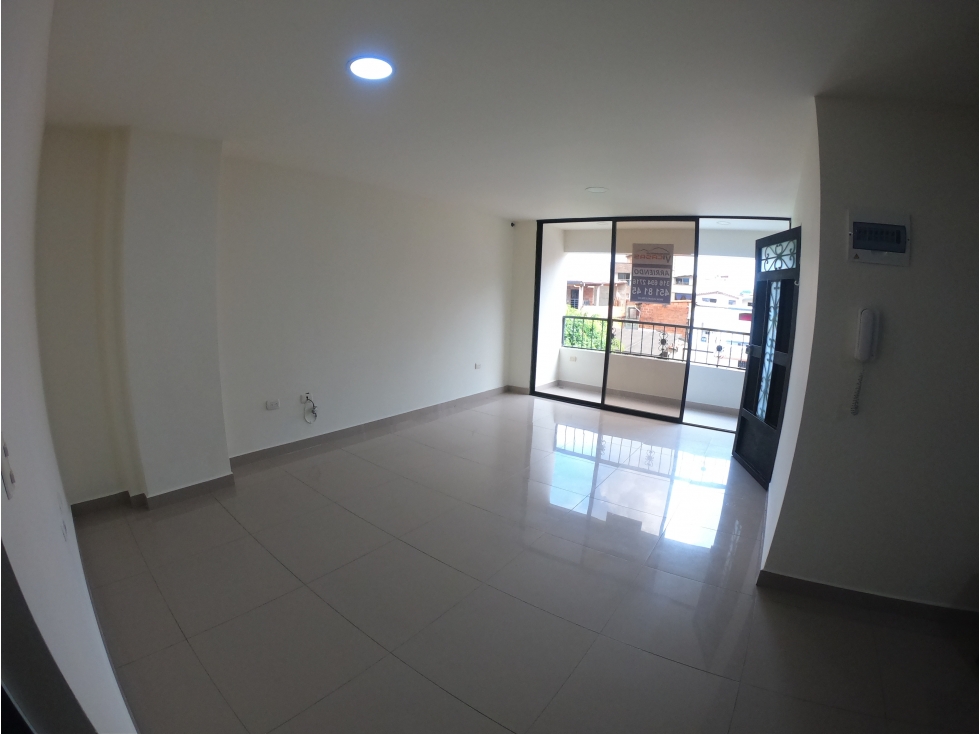 Alquilo apartamento en las Cabañas, Bello, piso 4 — foto 2