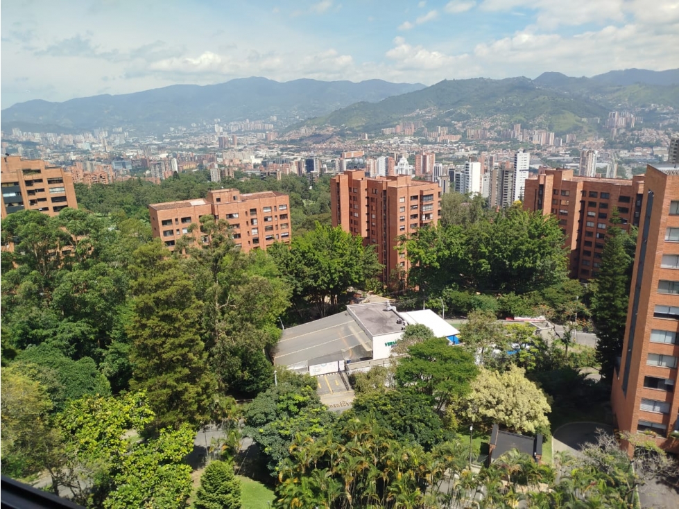 Apartamento en Venta en el Poblado Los Balsos, Medellín — foto 4