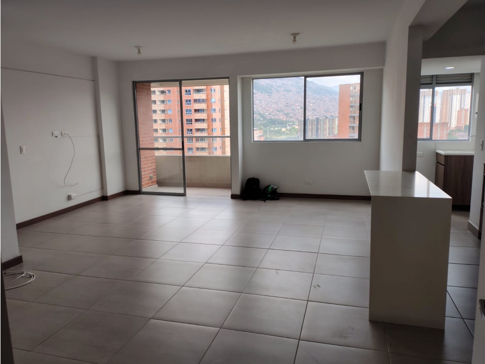 Apartamento en venta en Oceana Ciudad Fabricato, Bello Piso 18 84 m² — foto 5