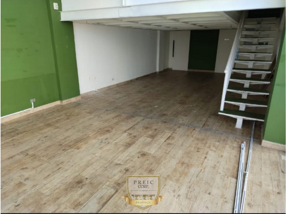 Alquilo local comercial en Plaza de San Francisco L.T — foto 3