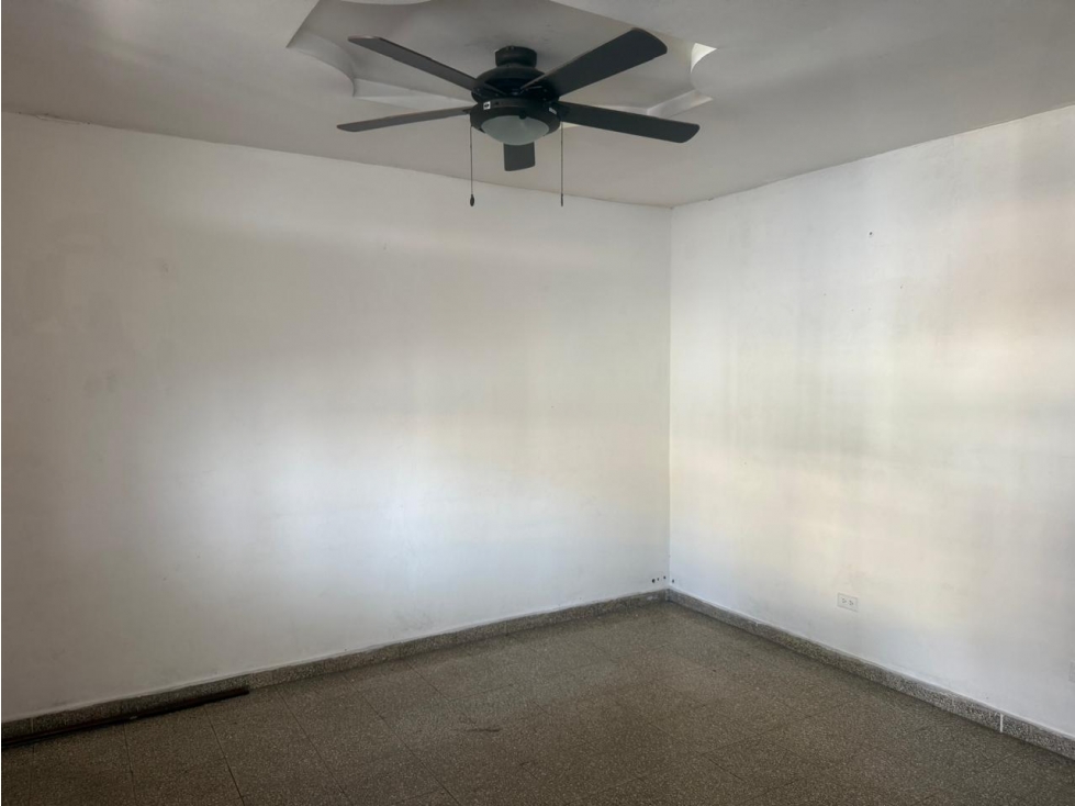 VENTA DE CASA EN CERRO VIENTO CENTRICA IDEAL PARA NEGOCIO — foto 5