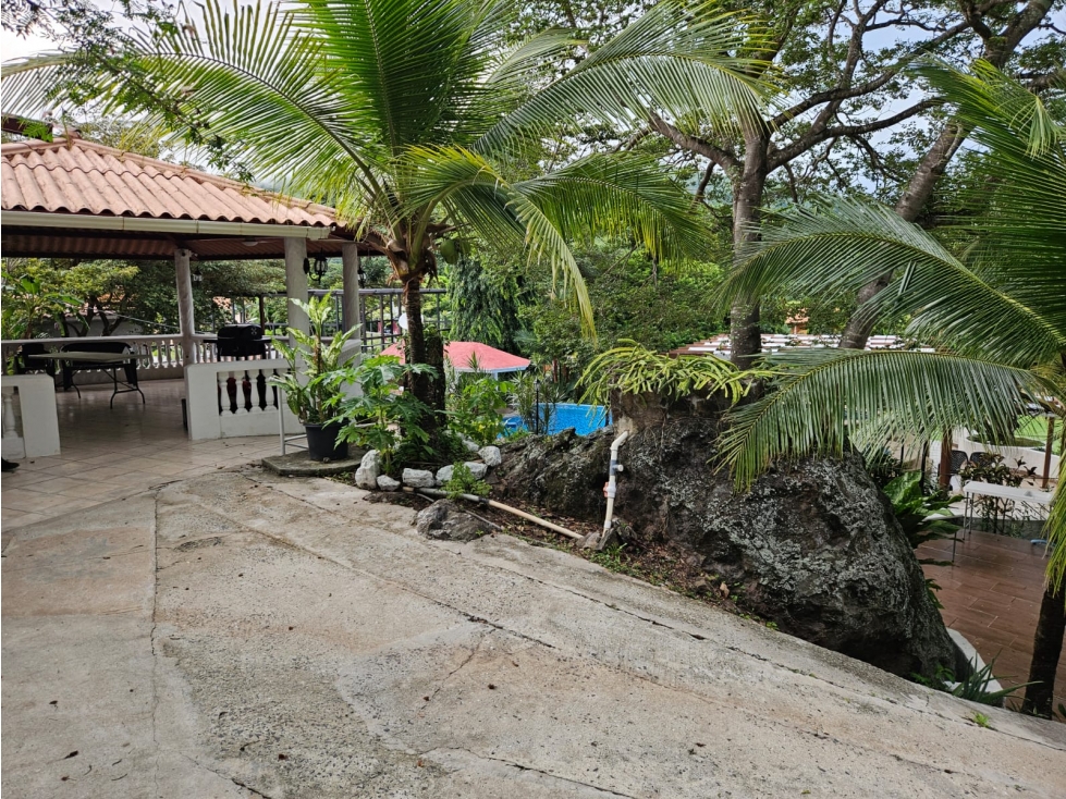 FINCA EN VENTA CON TRES CASAS Y CASA CLUB EN EL ESPAVE - 5