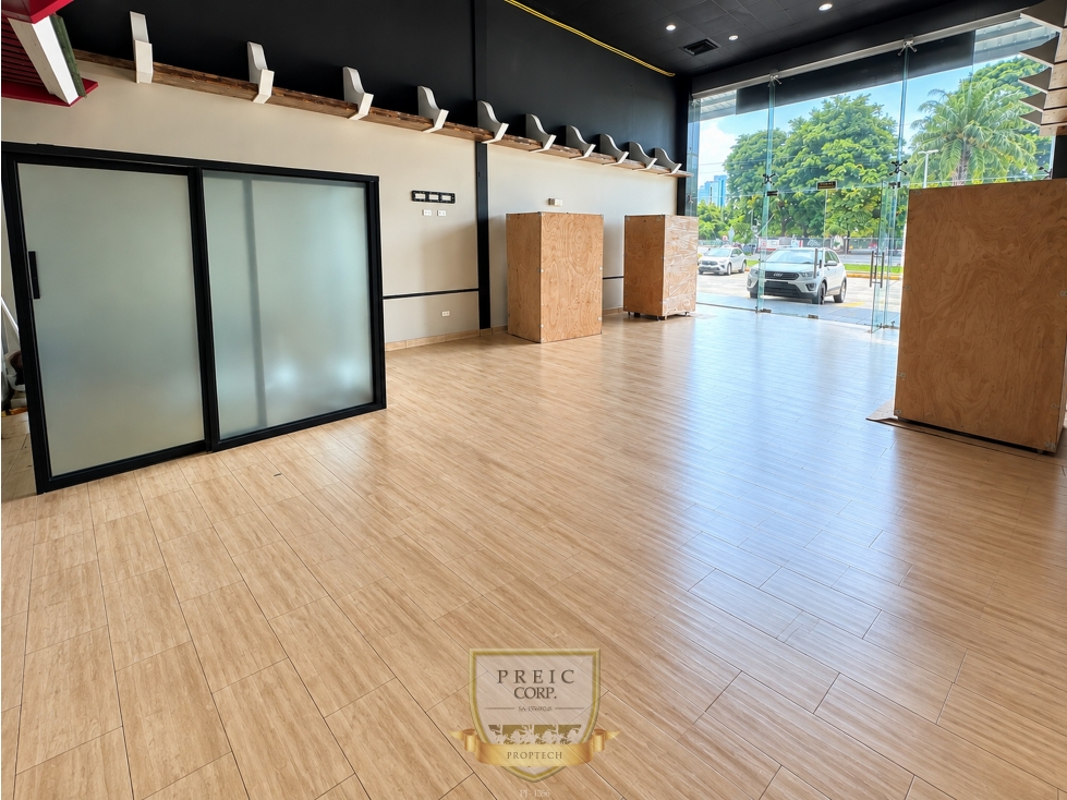 Alquilo local comercial en Plaza de Obarrio L.T