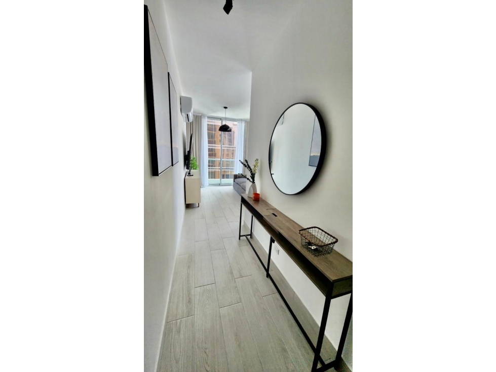 SE ALQUILA APARTAMENTO AMOBLADO EN PH URBANA