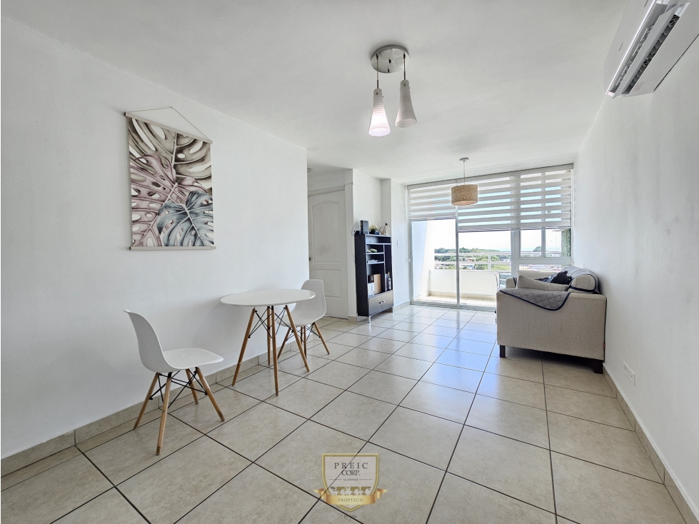 Apartamento en Alquiler en Parque Lefevre, Línea Blanca. PH Prisma. ER