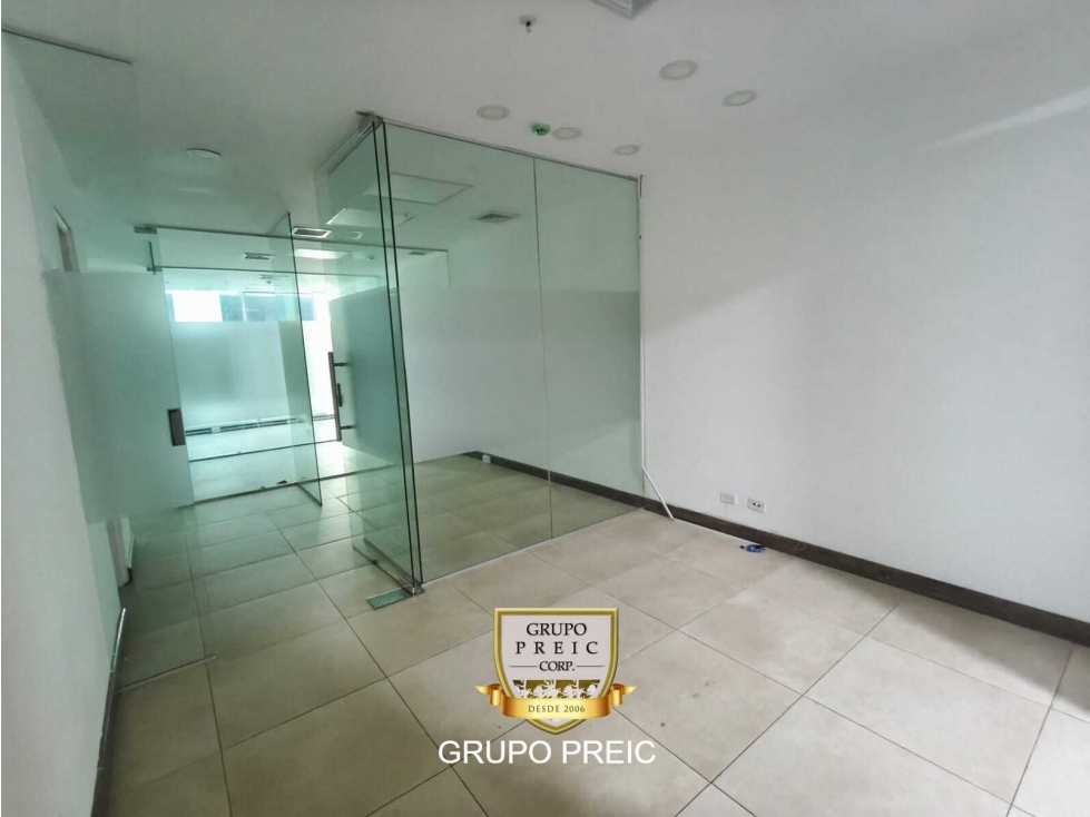 Oficina en alquiler obarrio Ph Atrium $1000 CC — foto 2