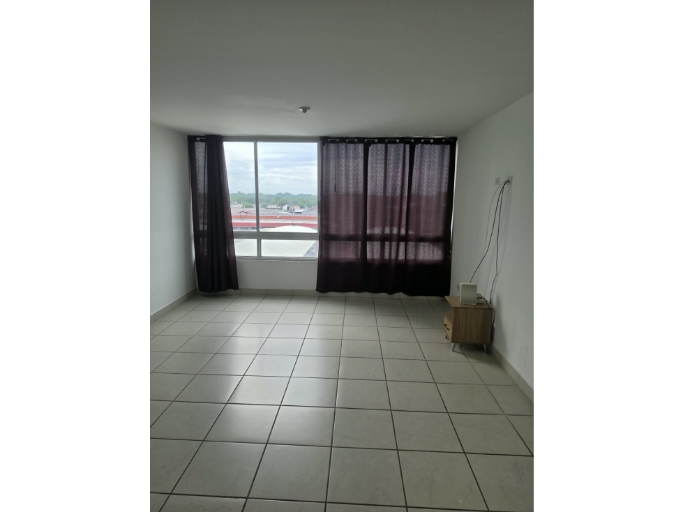 SE ALQUILA APARTAMNTO EN PH LEFEVRE 75, PARQUE LEFEVRE