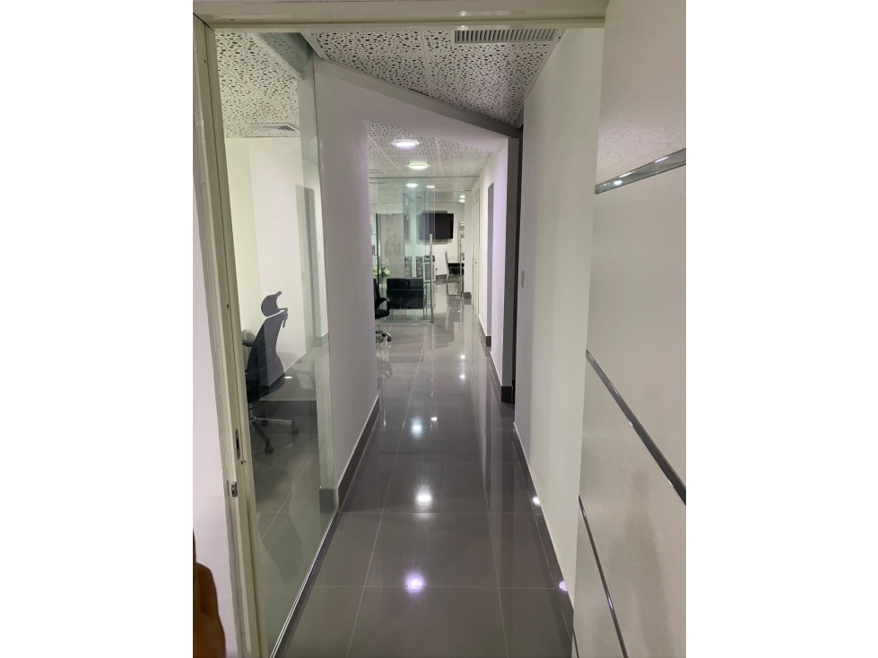 Alquiler de oficina amoblada | Bay Mall, Avenida Balboa - 2