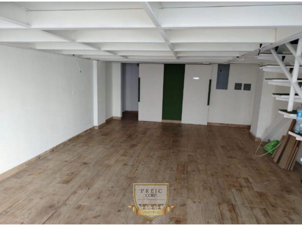 Alquilo local comercial en Plaza de San Francisco L.T