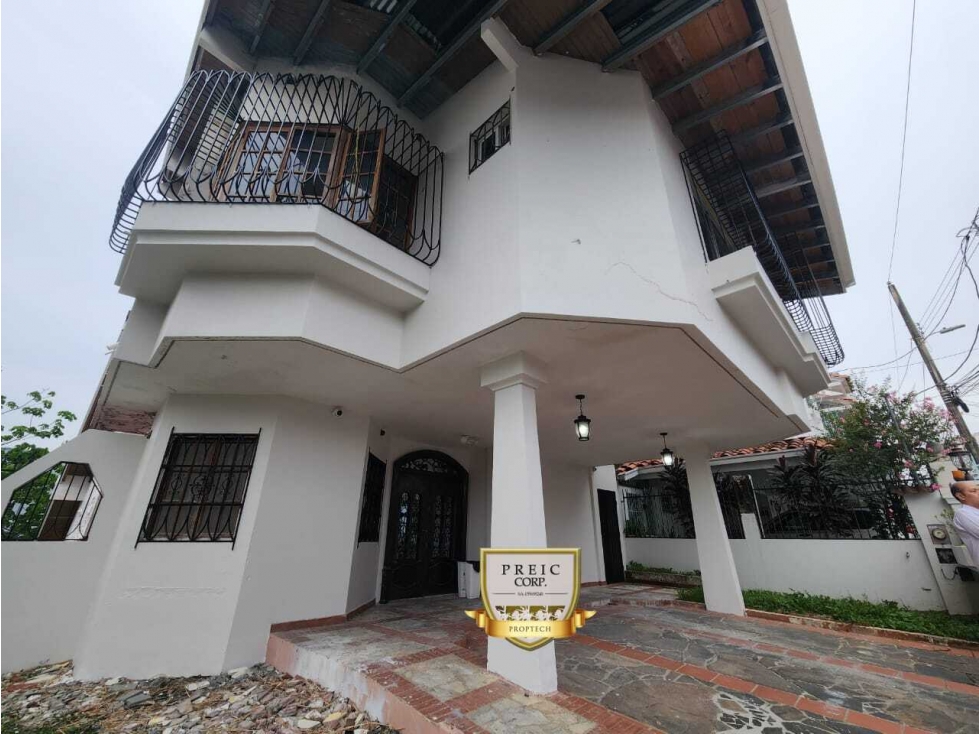 Venta de Casa Unifamiliar en Hato Pintado 3 Niveles AM