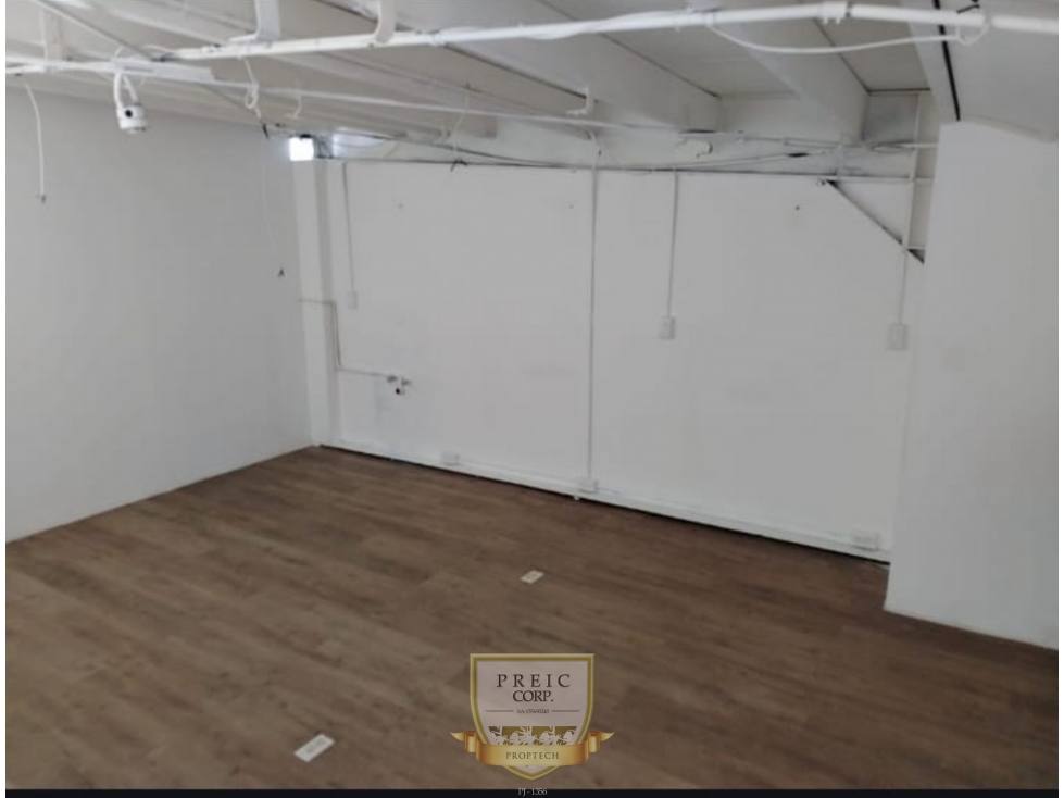 Alquilo local comercial en Plaza de San Francisco L.T — foto 2