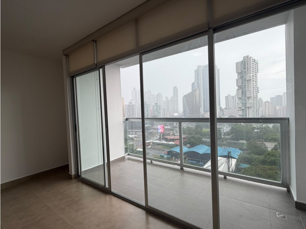 ALQUILER DE APARTAMENTO PH THE ONE YM — foto 2