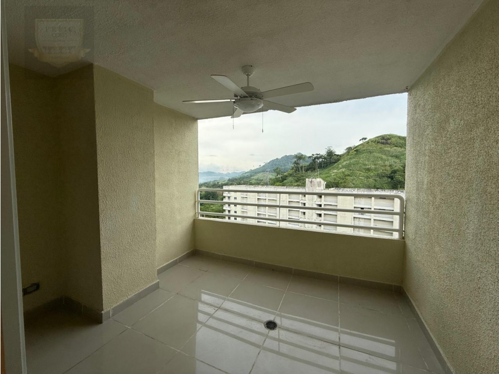 VENTA DE APARTAMENTO REMODELADO, ALTAMIRA GARDENS (MC) — foto 3