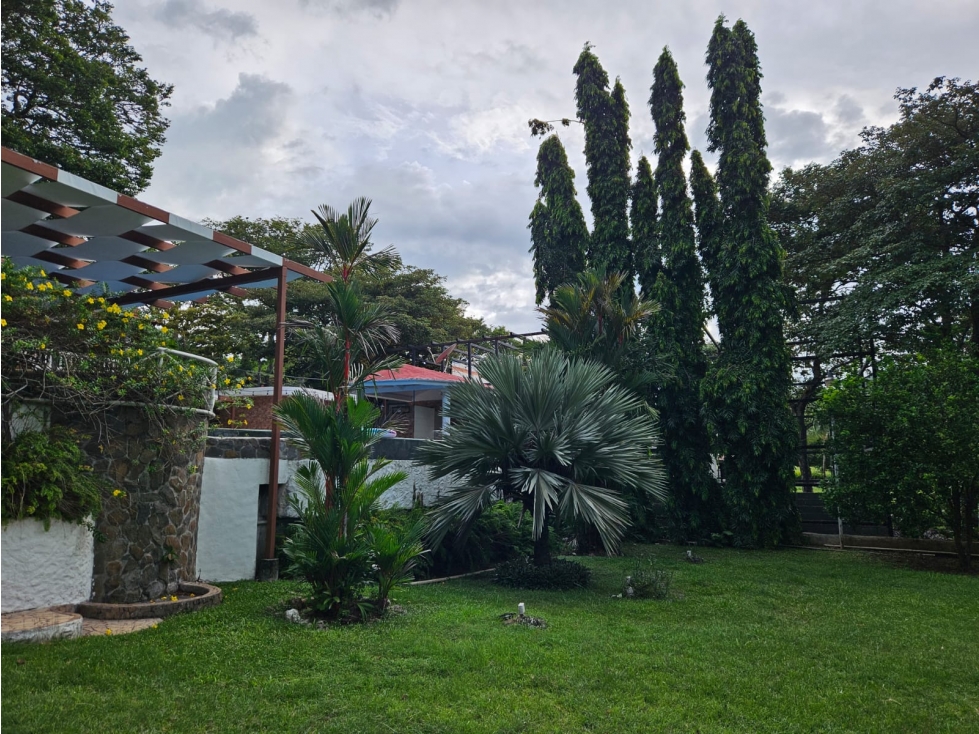 FINCA EN VENTA CON TRES CASAS Y CASA CLUB EN EL ESPAVE - 3