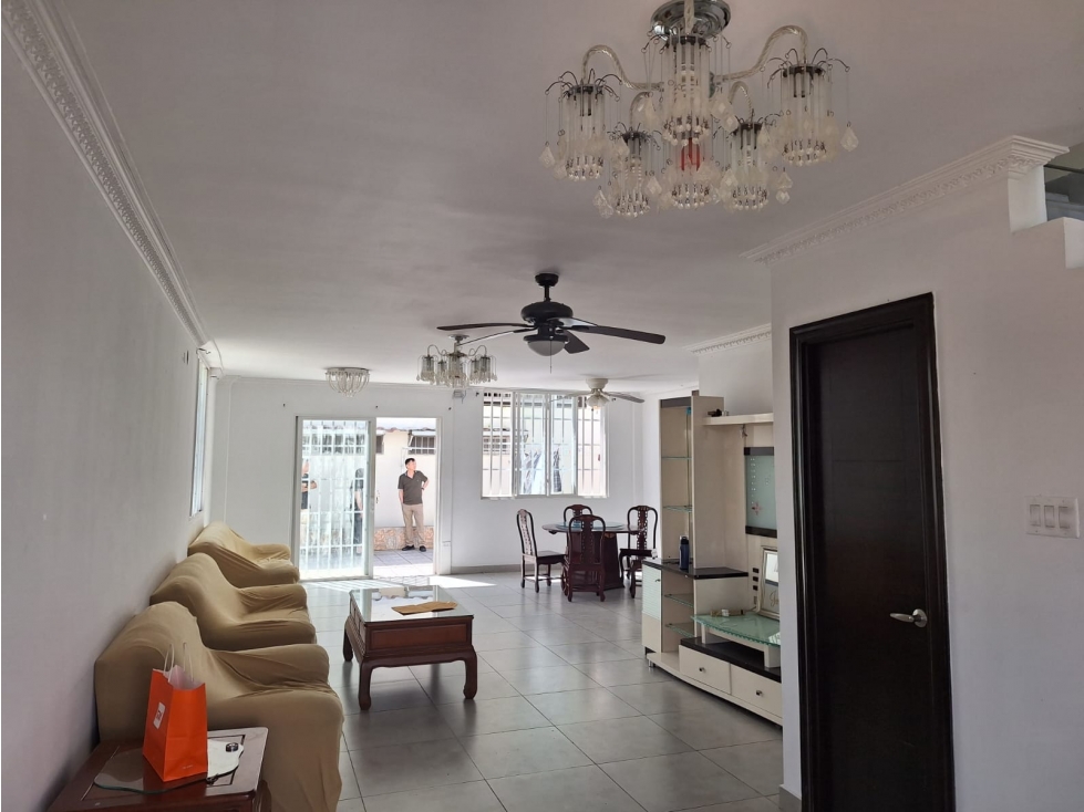 Venta de Casa esquinera de 310 mts en Brisas del Golf/ Brisas Point - 4