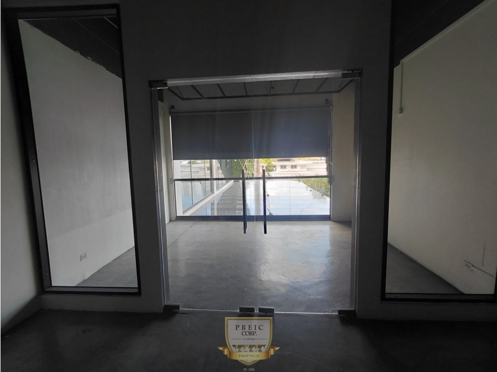 Alquilo local comercial en Plaza de San Francisco L.T - 6