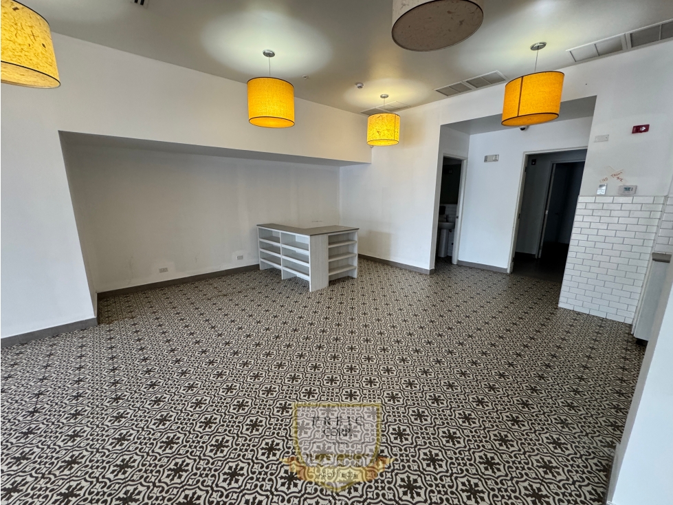Alquilo local comercial en Plaza de Obarrio L.T - 6